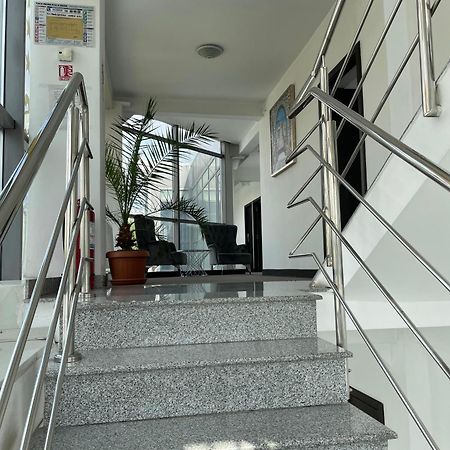 Hotel Vitan273 Бухарест Экстерьер фото